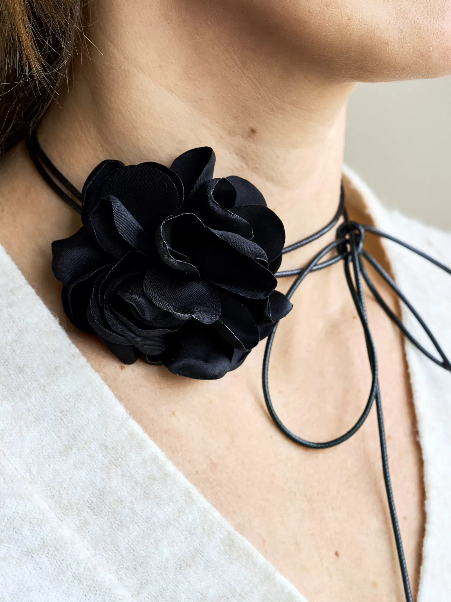 Online Søstrene Grene Schweiz Rosen-Choker Black