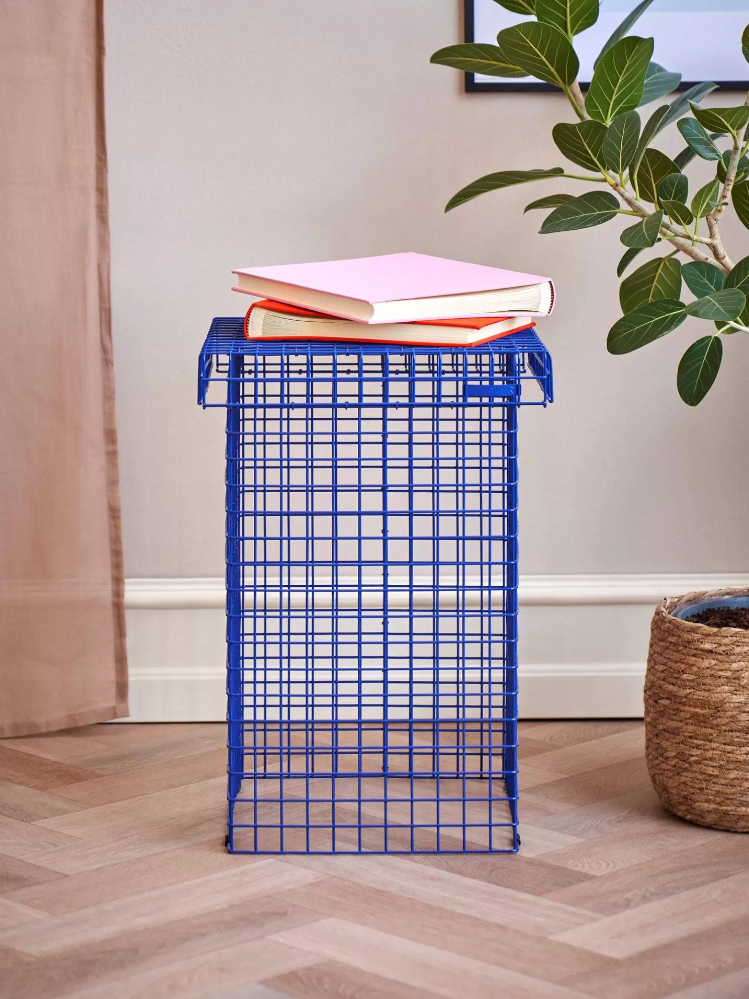 Hot Søstrene Grene Schweiz WIRE STOOL Hocker Navy